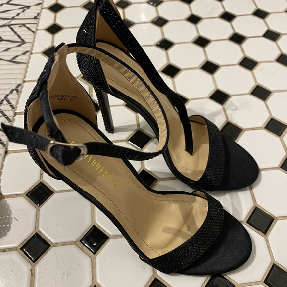 NEW FASHION NOVA STILETTOS - Picture 2 of 6